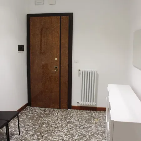 Little Guest house *