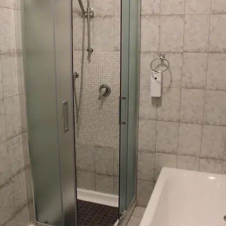 Little ゲストハウス *